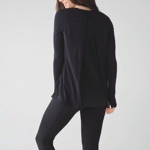 RARE Lululemon 🍋 Black Pleated ‘Making Moves’ LS